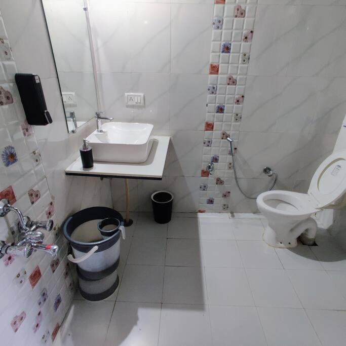 Valley Nest For 6-12 Pax Mount Abu Luaran gambar